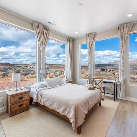 Page Arizona Border Town- Grand Serenity Room With Mesa Views Big Water Buitenkant foto